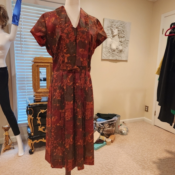 Vintage Shirtwaist Dress Fit and Flare Size Small Floral Design - Picture 8 of 13